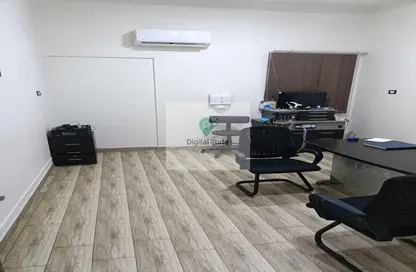 شقة - 4 غرف نوم - 2 حمامات للبيع في شارع المماليك - روكسي - مصر الجديدة - القاهرة