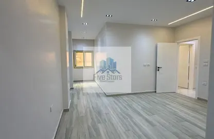 شقة - 3 غرف نوم - 2 حمامات للبيع في شارع الحي الثالث - الحي الثالث - مدينة 6 أكتوبر - الجيزة