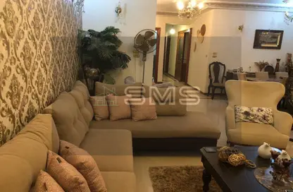 Apartment - 3 Bedrooms - 2 Bathrooms for rent in Area C - Ganoob El Acadimia - New Cairo City - Cairo
