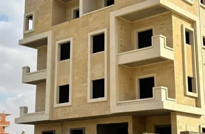 Apartment - 3 Bedrooms - 2 Bathrooms for sale in Bait Alwatan - The 5th Settlement - New Cairo City - Cairo