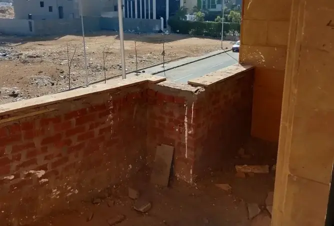 98831732 - Property Image 2