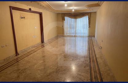 شقة - 3 غرف نوم - 3 حمامات للبيع في ميدان سموحة - سموحة - حي شرق - الاسكندرية شقة - 3 غرف نوم - 3 حمامات للبيع في ميدان سموحة - سموحة - حي شرق - الاسكندرية