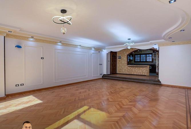 8719648 - Property Image 2