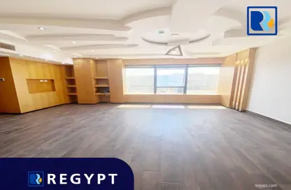 مساحات مكتبية - استوديو - 2 حمامات للايجار في فى90 - شارع التسعين الشمالي - التجمع الخامس - مدينة القاهرة الجديدة - القاهرة