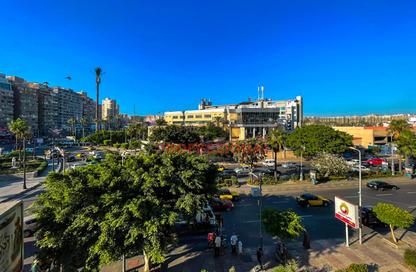 Office Space - Studio - 1 Bathroom for sale in Victor Ammanuel Square - Smouha - Hay Sharq - Alexandria