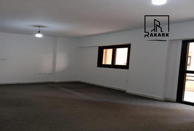 8589404 - Property Image 2