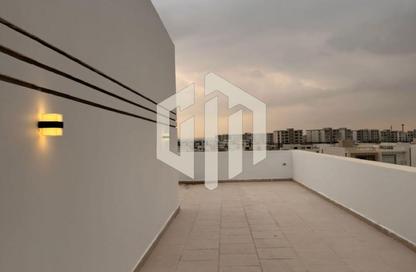 (بنتهاوس  (روف - 3 غرف نوم - 3 حمامات للبيع في مول هايد بارك بيزنس - شارع التسعين الجنوبي - التجمع الخامس - مدينة القاهرة الجديدة - القاهرة