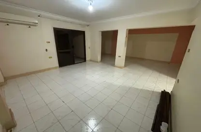 Apartment - 3 Bedrooms - 2 Bathrooms for rent in Ahmed Fakhry St. - 6th Zone - Nasr City - Cairo