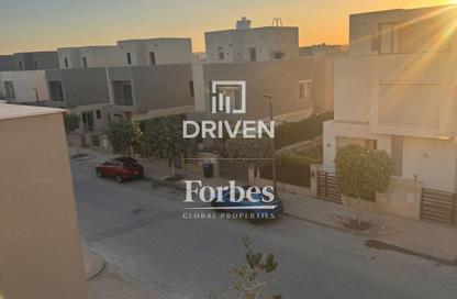 تاون هاوس - 4 - 4 للبيع في ذا كراون - طريق مصر اسكندرية الصحراوي - مدينة 6 أكتوبر - الجيزة