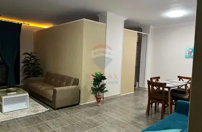 شقة - 3 غرف نوم - 2 حمامات للايجار في مدينة الخمائل - كمبوندات الشيخ زايد - الشيخ زايد - الجيزة