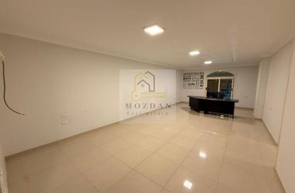 مساحات مكتبية - استوديو - 3 حمامات للايجار في الشطر العاشر - زهراء المعادي - حي المعادي - القاهرة مساحات مكتبية - استوديو - 3 حمامات للايجار في الشطر العاشر - زهراء المعادي - حي المعادي - القاهرة