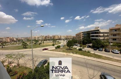 Apartment - 3 Bedrooms - 3 Bathrooms for sale in Al Hekma St. - Sheikh Zayed City - Giza