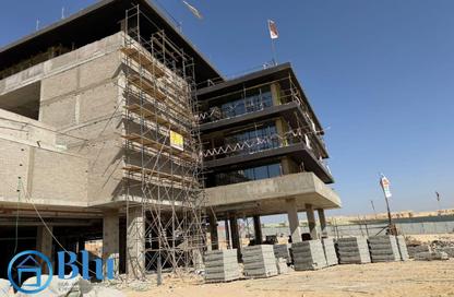 Office Space - 4 Bedrooms - 2 Bathrooms for sale in New Giza - Cairo Alexandria Desert Road - 6 October City - Giza