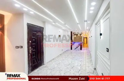 Apartment - 3 Bedrooms - 1 Bathroom for sale in Iskandar Ibrahim St. - Miami - Hay Awal El Montazah - Alexandria