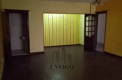 Apartment - 3 Bedrooms - 2 Bathrooms for sale in Hesham Labib St. - 8th Zone - Nasr City - Cairo