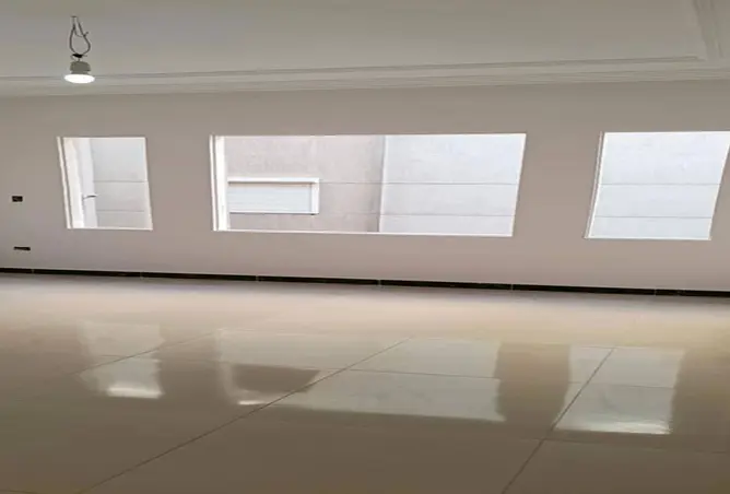 114890605 - Property Image 2