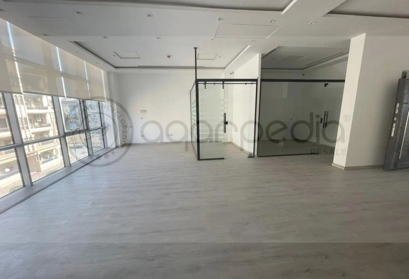 102073926 - Property Main Image