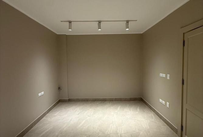 93812559 - Property Image 2