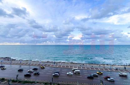 Apartment - 3 Bedrooms - 3 Bathrooms for sale in Camp Chezar - Hay Wasat - Alexandria