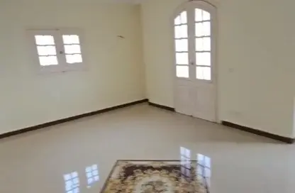 شقة - 3 غرف نوم - 1 حمام للايجار في شارع الجزيرة - المستثمرين الجنوبية - مدينة القاهرة الجديدة - القاهرة