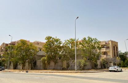 Apartment - 4 Bedrooms - 2 Bathrooms for sale in El Yasmeen 8 - El Yasmeen - New Cairo City - Cairo Apartment - 4 Bedrooms - 2 Bathrooms for sale in El Yasmeen 8 - El Yasmeen - New Cairo City - Cairo