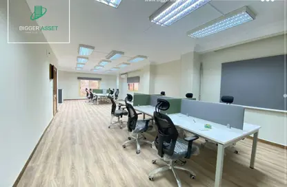 مساحات مكتبية - 6 غرف نوم - 5 حمامات للايجار في شارع 198 - دجلة - حي المعادي - القاهرة