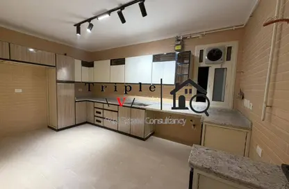 شقة - 4 غرف نوم - 3 حمامات للايجار في شارع البستان - الحي التاسع - الشيخ زايد - الجيزة