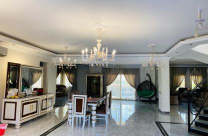 Villa - 7+ - 7 for sale in Royal City - Sheikh Zayed Compounds - Sheikh Zayed City - Giza