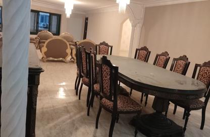 شقة - 5 - 4 للبيع في شارع شهاب - المهندسين - الجيزة شقة - 5 - 4 للبيع في شارع شهاب - المهندسين - الجيزة