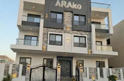 Apartment - 3 Bedrooms - 3 Bathrooms for sale in 2nd Neighborhood - 3rd District East - Shorouk City - Cairo