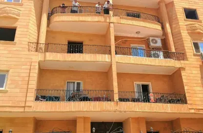 شقة - 3 غرف نوم - 2 حمامات للبيع في المجاورة الثانية - المنطقة الثانية - مدينة الشروق - القاهرة شقة - 3 غرف نوم - 2 حمامات للبيع في المجاورة الثانية - المنطقة الثانية - مدينة الشروق - القاهرة