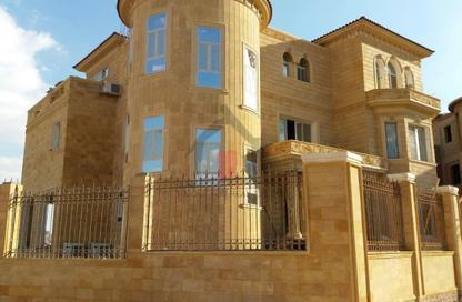 Villa - 7+ Bedrooms - 7+ Bathrooms for sale in Royal City - Sheikh Zayed Compounds - Sheikh Zayed City - Giza
