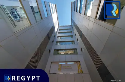 طابق كامل - استوديو - 4 حمامات للايجار في فى90 - شارع التسعين الشمالي - التجمع الخامس - مدينة القاهرة الجديدة - القاهرة