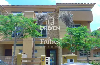 Twin House - 5 Bedrooms - 5 Bathrooms for rent in Jeera - 13th District - Sheikh Zayed City - Giza