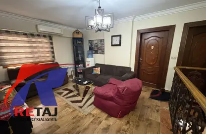 دوبلكس - 3 غرف نوم - 2 حمامات للبيع في شارع محيي الدين عبد الحميد - المنطقة الثامنة - مدينة نصر - القاهرة