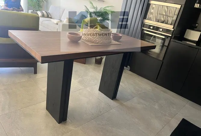 98012573 - Property Image 3