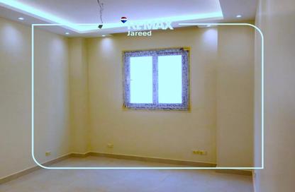 Apartment - 3 Bedrooms - 2 Bathrooms for rent in Centrada Plaza - Juhayna Square - 6 October City - Giza