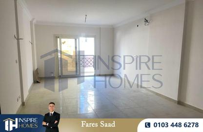 شقة - 3 غرف نوم - 3 حمامات للايجار في صوارى - كمبوندات الاسكندرية - الاسكندرية