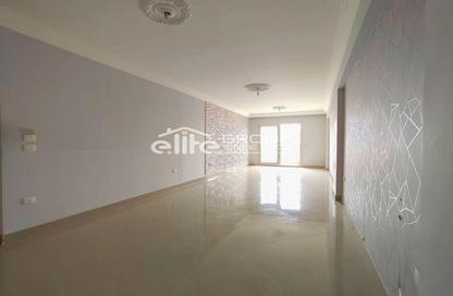 Apartment - 3 Bedrooms - 2 Bathrooms for sale in Kafr Abdo - Roushdy - Hay Sharq - Alexandria