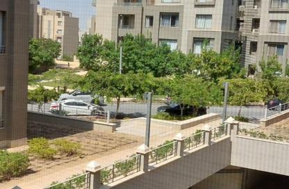 Apartment - 2 - 2 for sale in Palm Hills Village Gate - South Investors Area - New Cairo City - Cairo