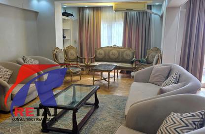 Apartment - 3 - 2 for sale in Omar Lotfy St. - Al Hadiqah Al Dawliyah - 7th District - Nasr City - Cairo