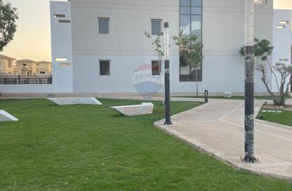Townhouse - 5 - 3 for sale in Pyramids Hills - Cairo Alexandria Desert Road - 6 October City - Giza