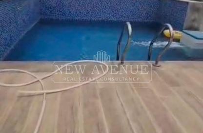 (بنتهاوس  (روف - 3 غرف نوم - 4 حمامات للبيع في جاليريا  مون فالى - المستثمرين الجنوبية - مدينة القاهرة الجديدة - القاهرة