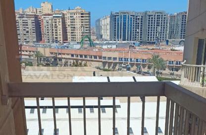 Apartment - 3 Bedrooms - 3 Bathrooms for rent in Green Towers - Smouha - Hay Sharq - Alexandria
