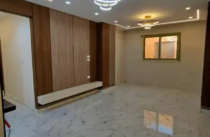 شقة - 3 غرف نوم - 1 حمام للبيع في البوابة الرابعة - مينا - حدائق الاهرام - الجيزة