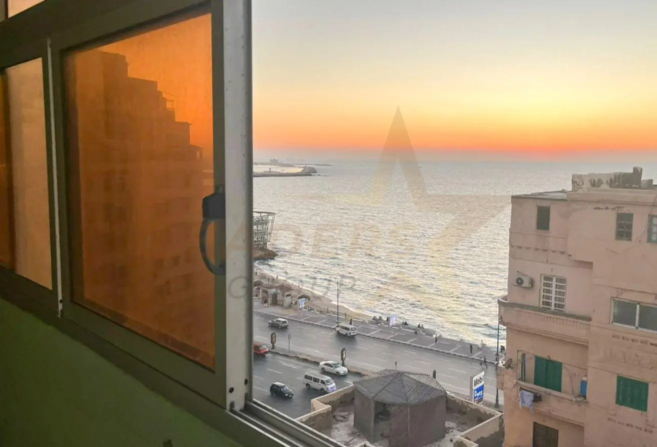 87504130 - Property Main Image