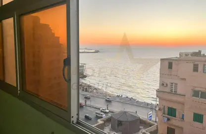شقة - 3 غرف نوم - 2 حمامات للبيع في شارع بورسعيد - الشاطبي - حي وسط - الاسكندرية
