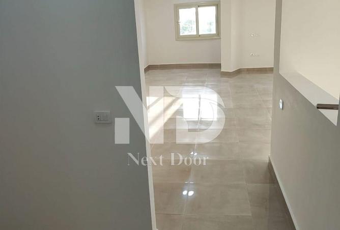97137392 - Property Image 2