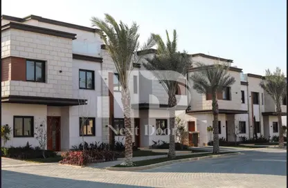 Townhouse - 4 Bedrooms - 4 Bathrooms for sale in Azzar - 5th Settlement Compounds - The 5th Settlement - New Cairo City - Cairo