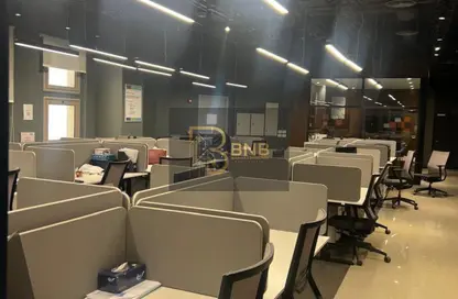 مساحات مكتبية - 8 غرف نوم - 3 حمامات للايجار في شارع التسعين الشمالي - التجمع الخامس - مدينة القاهرة الجديدة - القاهرة